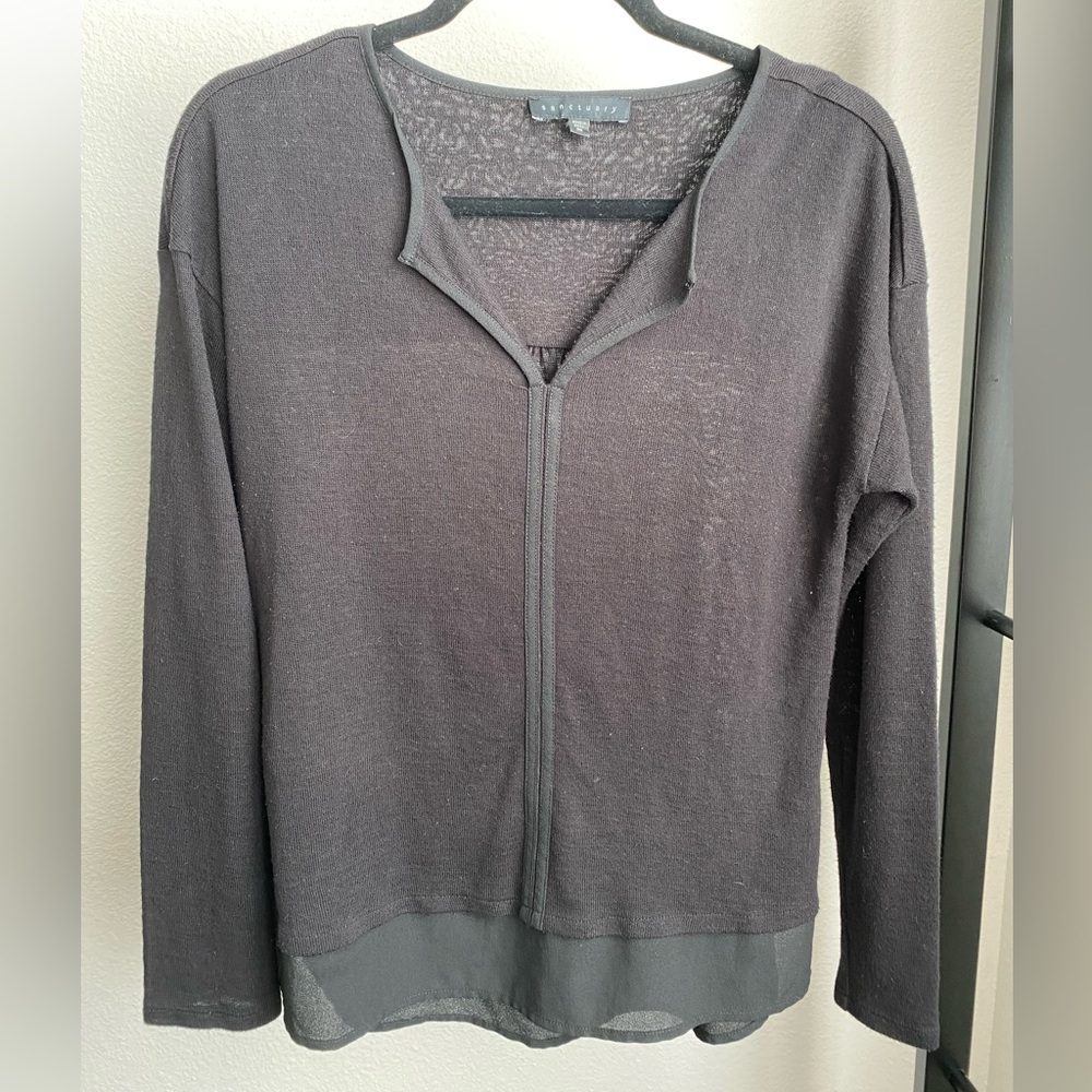 SANCTUARY Black V-Neck‎ Long Sleeve Blouse Size Medium Lightweight Sheer Trim